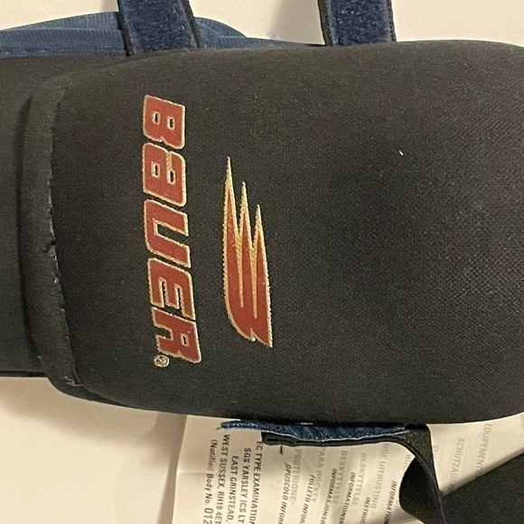 Bauer Elbow Pad Size Large Right NWT - Picture 3 of 9